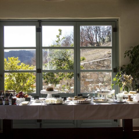 ktima-bellou-breakfast-buffet